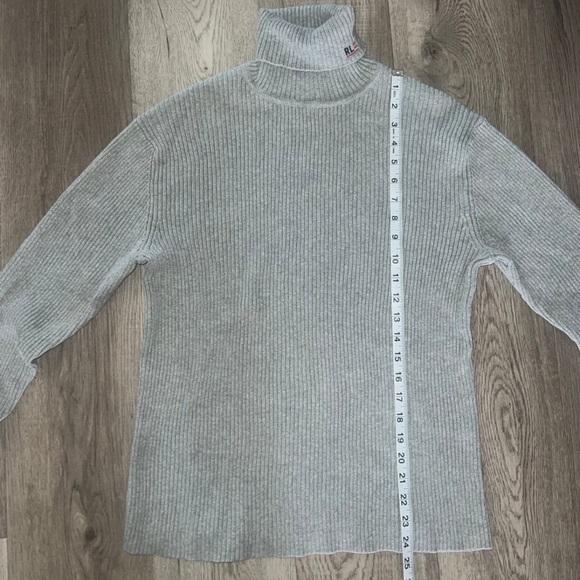 Polo by Ralph Lauren Light Gray Ribbed Turtleneck Sweater with RL Flag Logo - Picture 6 of 9